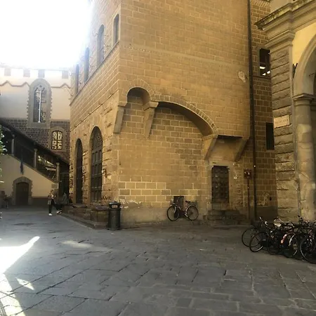 Tuscany Feelings Between Arno And Piazza Della Signoria